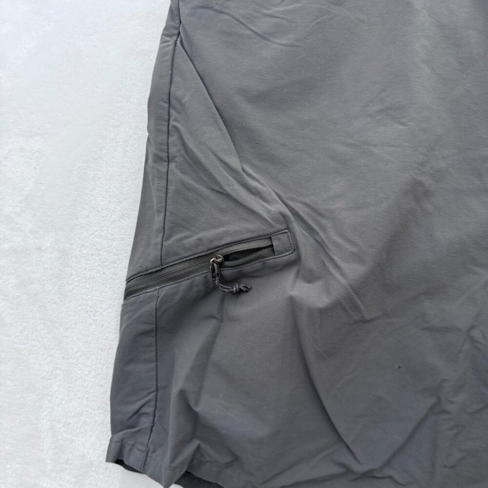 Patagonia Quandary Shorts Mens 40 Gray Performance Hiking Cargo Zipper Pocket - Picture 8 of 10